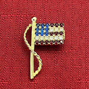 Vintage Gold Electroplated Simulated Stone Flag Brooch Pin